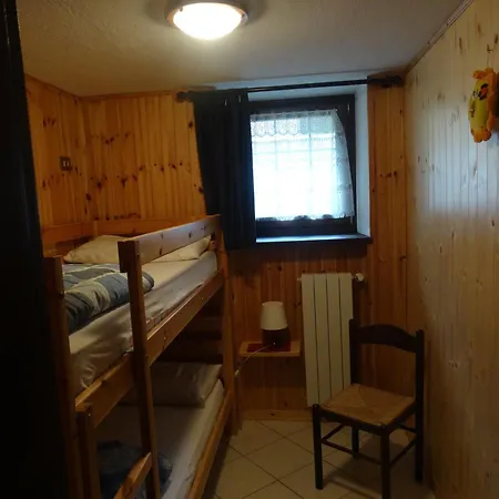 Casevacanza Val D'ayas Appartamento *