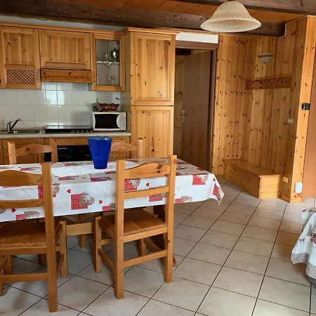 شقة Casevacanza Val D'ayas Challand-Saint-Anselme