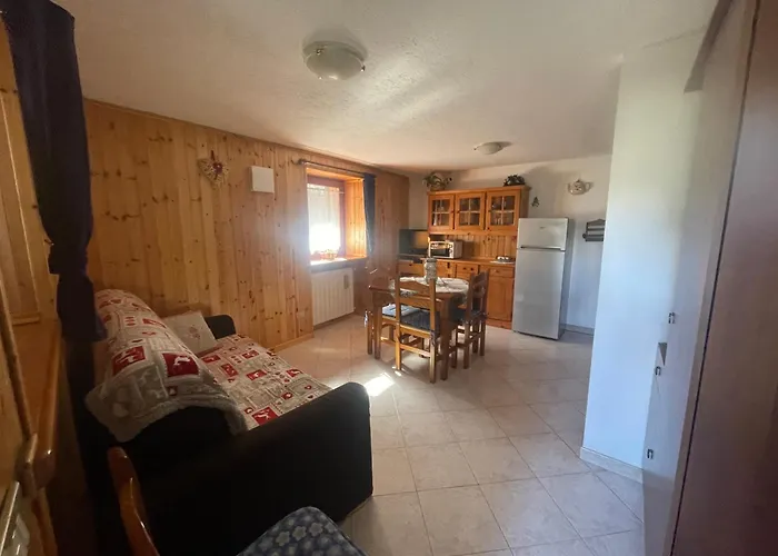 公寓 Casevacanza Val D'ayas 查兰德圣安塞尔